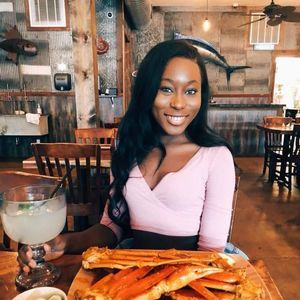 Meet your Posher, Lashay